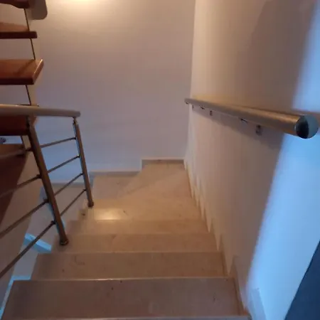 Johnny's House Apartment