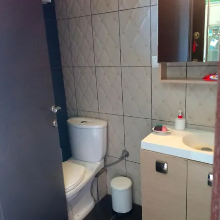 Johnny's House Apartment